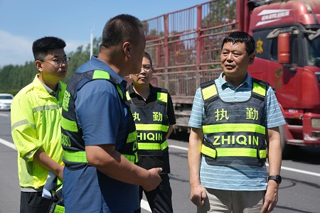 中原高速副总经理刘强一行到航空港分公司调研指导工作.jpg
